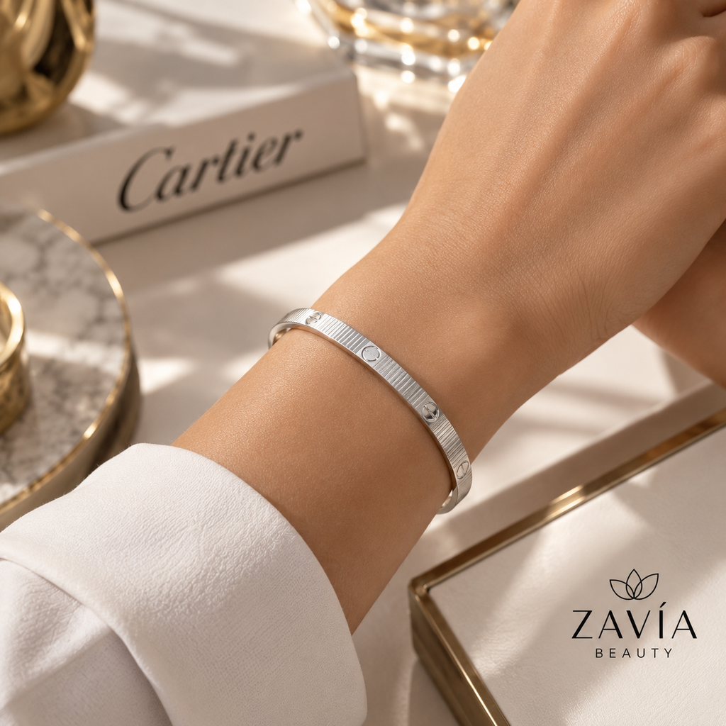 Pulsera Estilo Cartier Oro Blanco | Diseño Elegante y Moderno